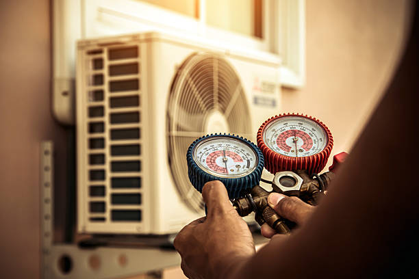 Professional Hvac technician working in Wyoming, OH